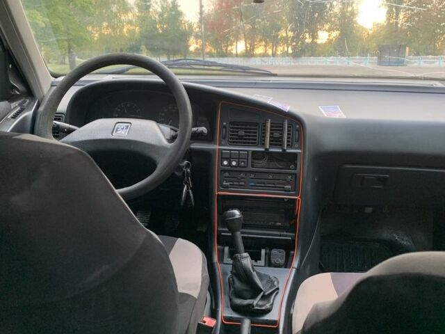 Белый Пежо 405, объемом двигателя 0 л и пробегом 1000 тыс. км за 700 $, фото 4 на Automoto.ua