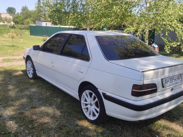 Белый Пежо 405, объемом двигателя 1.8 л и пробегом 132 тыс. км за 2900 $, фото 6 на Automoto.ua