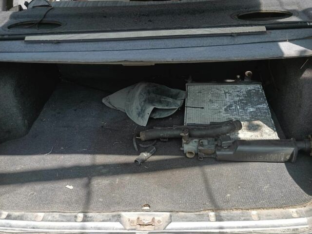 Белый Пежо 405, объемом двигателя 1.6 л и пробегом 400 тыс. км за 400 $, фото 5 на Automoto.ua