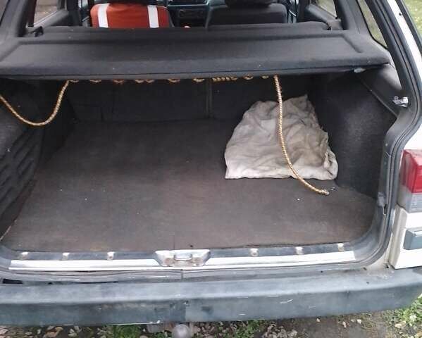 Белый Пежо 405, объемом двигателя 1.9 л и пробегом 228 тыс. км за 2000 $, фото 4 на Automoto.ua