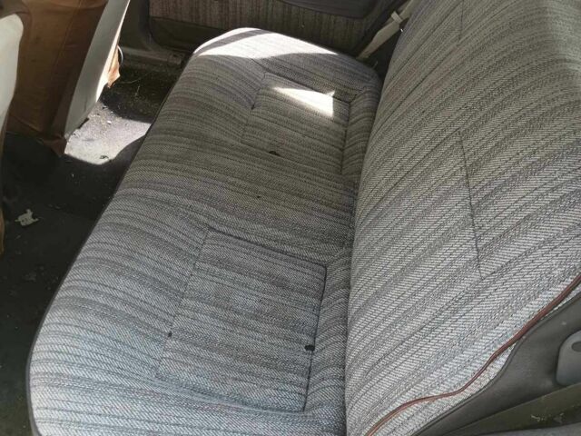 Белый Пежо 405, объемом двигателя 1.6 л и пробегом 400 тыс. км за 400 $, фото 4 на Automoto.ua