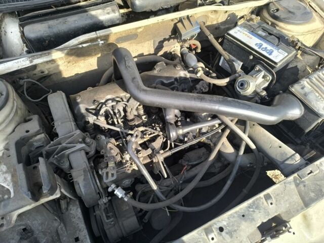 Белый Пежо 405, объемом двигателя 1.9 л и пробегом 293 тыс. км за 1350 $, фото 21 на Automoto.ua