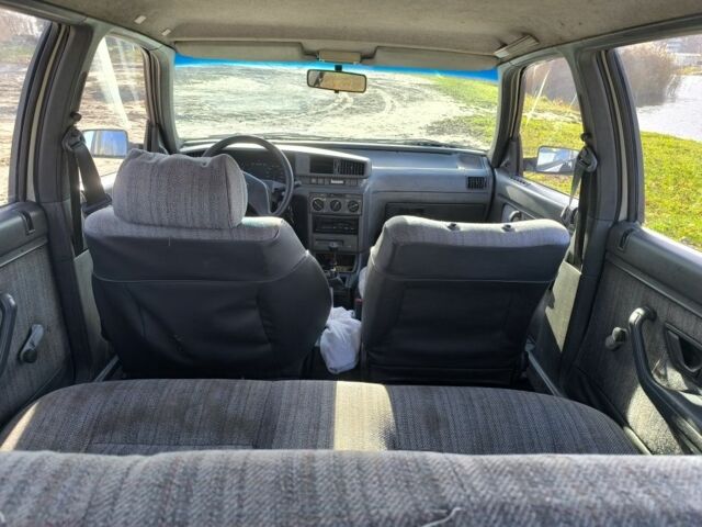 Белый Пежо 405, объемом двигателя 1.9 л и пробегом 293 тыс. км за 1350 $, фото 15 на Automoto.ua