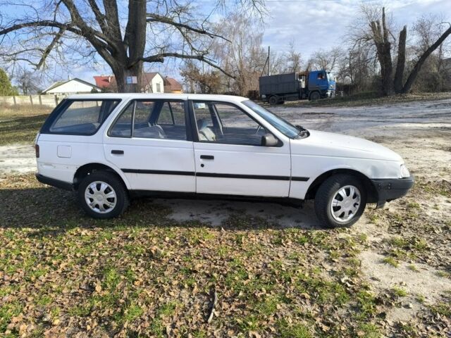 Белый Пежо 405, объемом двигателя 1.9 л и пробегом 293 тыс. км за 1350 $, фото 18 на Automoto.ua