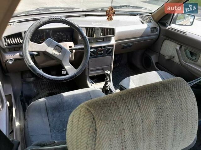 Бежевый Пежо 405, объемом двигателя 1.6 л и пробегом 279 тыс. км за 2500 $, фото 6 на Automoto.ua