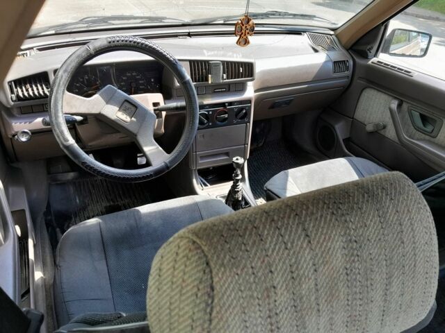 Бежевый Пежо 405, объемом двигателя 1.6 л и пробегом 279 тыс. км за 2500 $, фото 7 на Automoto.ua