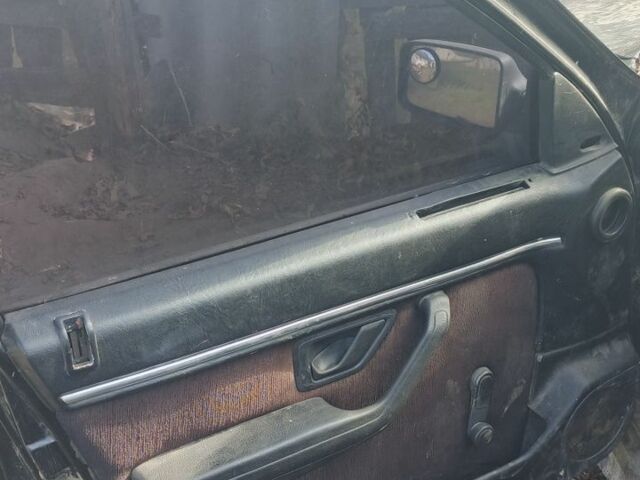 Черный Пежо 405, объемом двигателя 1.9 л и пробегом 141 тыс. км за 358 $, фото 3 на Automoto.ua