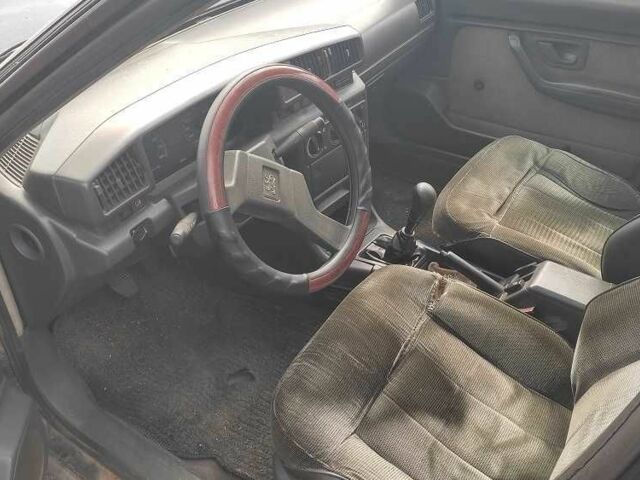 Черный Пежо 405, объемом двигателя 1.6 л и пробегом 280 тыс. км за 600 $, фото 10 на Automoto.ua