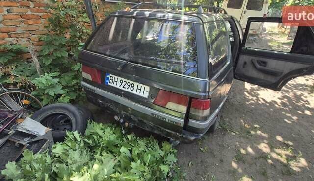 Черный Пежо 405, объемом двигателя 1.6 л и пробегом 300 тыс. км за 700 $, фото 7 на Automoto.ua