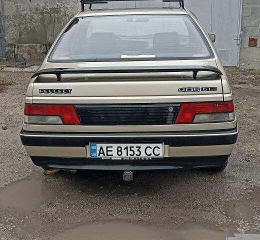 Коричневый Пежо 405, объемом двигателя 1.9 л и пробегом 220 тыс. км за 2500 $, фото 1 на Automoto.ua
