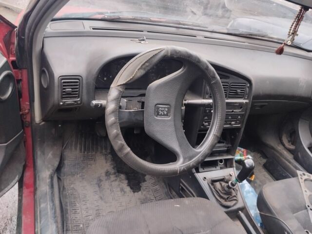 Красный Пежо 405, объемом двигателя 0 л и пробегом 158 тыс. км за 607 $, фото 6 на Automoto.ua