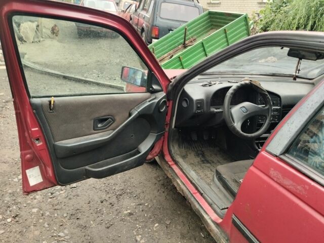 Красный Пежо 405, объемом двигателя 0 л и пробегом 158 тыс. км за 607 $, фото 2 на Automoto.ua