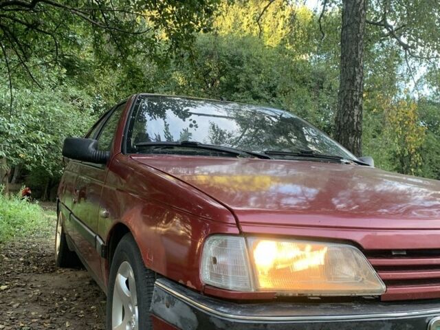 Красный Пежо 405, объемом двигателя 1.9 л и пробегом 300 тыс. км за 548 $, фото 1 на Automoto.ua