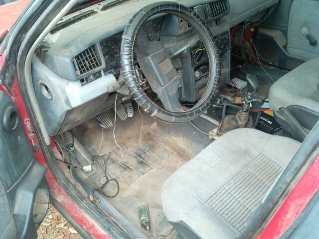 Красный Пежо 405, объемом двигателя 1 л и пробегом 50 тыс. км за 300 $, фото 1 на Automoto.ua