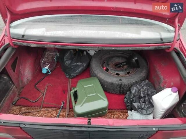 Красный Пежо 405, объемом двигателя 1.6 л и пробегом 323 тыс. км за 1200 $, фото 13 на Automoto.ua
