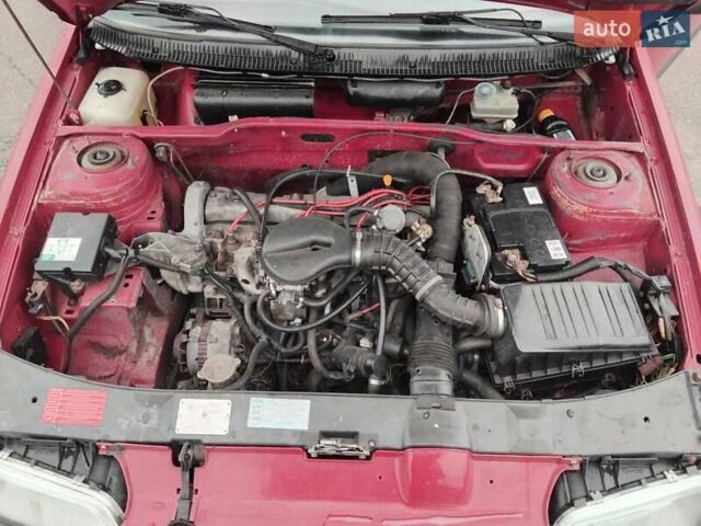 Красный Пежо 405, объемом двигателя 1.6 л и пробегом 323 тыс. км за 1200 $, фото 6 на Automoto.ua