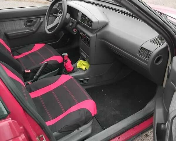 Красный Пежо 405, объемом двигателя 1.6 л и пробегом 323 тыс. км за 1200 $, фото 11 на Automoto.ua