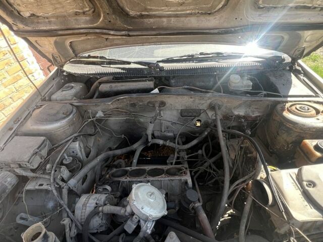 Красный Пежо 405, объемом двигателя 1.6 л и пробегом 999 тыс. км за 596 $, фото 2 на Automoto.ua