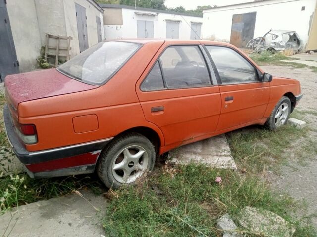 Красный Пежо 405, объемом двигателя 0 л и пробегом 300 тыс. км за 150 $, фото 2 на Automoto.ua