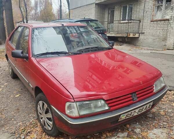 Красный Пежо 405, объемом двигателя 1.9 л и пробегом 130 тыс. км за 1800 $, фото 4 на Automoto.ua