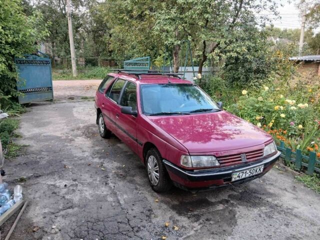 Красный Пежо 405, объемом двигателя 1.6 л и пробегом 300 тыс. км за 700 $, фото 2 на Automoto.ua