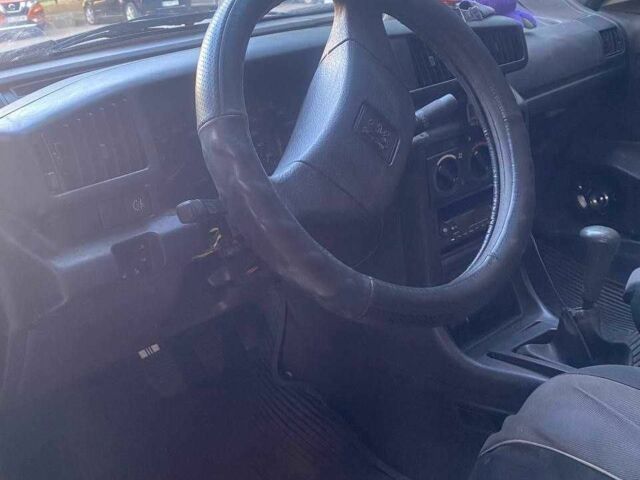 Красный Пежо 405, объемом двигателя 1.8 л и пробегом 350 тыс. км за 1309 $, фото 8 на Automoto.ua