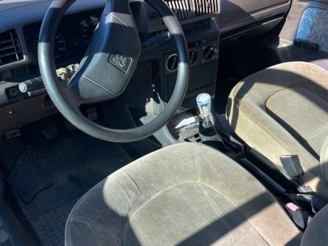 Пежо 405, объемом двигателя 1.4 л и пробегом 83 тыс. км за 1100 $, фото 3 на Automoto.ua