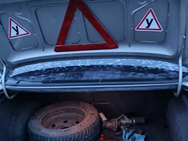 Серый Пежо 405, объемом двигателя 1.9 л и пробегом 150 тыс. км за 1000 $, фото 6 на Automoto.ua