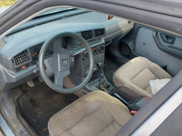 Сірий Пежо 405, об'ємом двигуна 0 л та пробігом 300 тис. км за 898 $, фото 5 на Automoto.ua