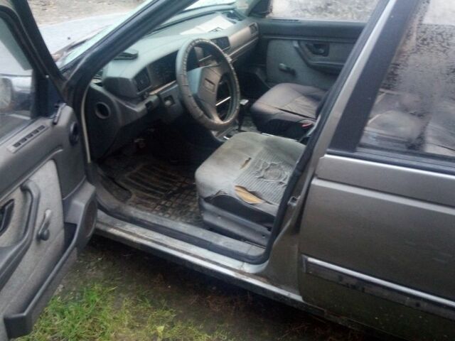 Серый Пежо 405, объемом двигателя 1.9 л и пробегом 100 тыс. км за 550 $, фото 14 на Automoto.ua