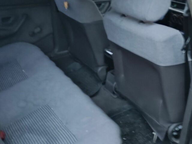 Серый Пежо 405, объемом двигателя 1.9 л и пробегом 150 тыс. км за 1000 $, фото 4 на Automoto.ua