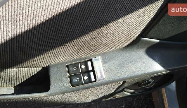 Серый Пежо 405, объемом двигателя 1.9 л и пробегом 220 тыс. км за 475 $, фото 22 на Automoto.ua