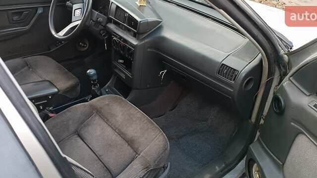 Серый Пежо 405, объемом двигателя 1.9 л и пробегом 220 тыс. км за 462 $, фото 33 на Automoto.ua