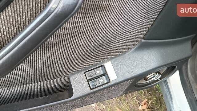 Серый Пежо 405, объемом двигателя 1.9 л и пробегом 220 тыс. км за 462 $, фото 39 на Automoto.ua