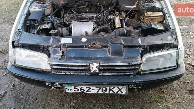 Серый Пежо 405, объемом двигателя 1.9 л и пробегом 220 тыс. км за 462 $, фото 19 на Automoto.ua