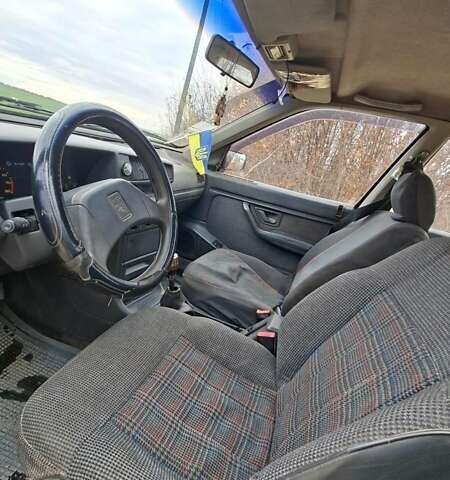 Серый Пежо 405, объемом двигателя 1.8 л и пробегом 230 тыс. км за 1000 $, фото 6 на Automoto.ua