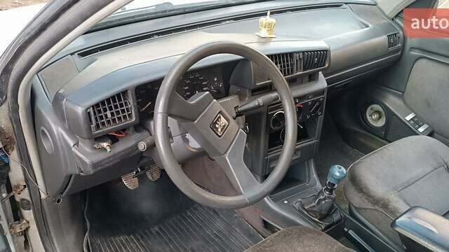 Серый Пежо 405, объемом двигателя 1.9 л и пробегом 220 тыс. км за 462 $, фото 42 на Automoto.ua