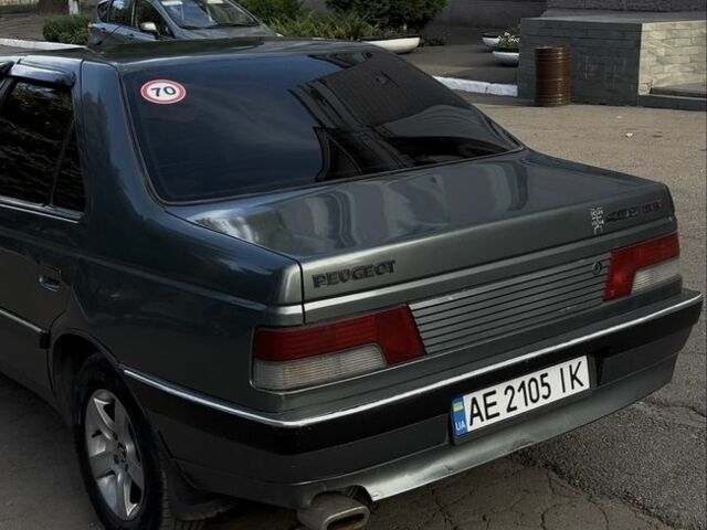 Серый Пежо 405, объемом двигателя 1.9 л и пробегом 292 тыс. км за 2000 $, фото 3 на Automoto.ua