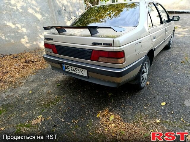 Серый Пежо 405, объемом двигателя 1.9 л и пробегом 330 тыс. км за 1290 $, фото 4 на Automoto.ua