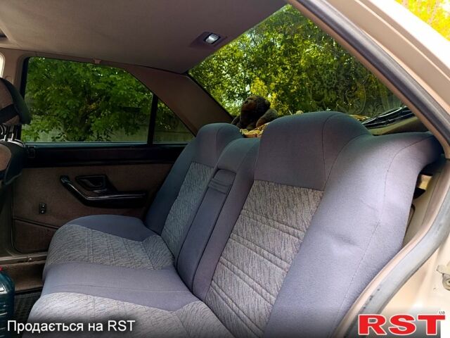 Серый Пежо 405, объемом двигателя 1.9 л и пробегом 330 тыс. км за 1290 $, фото 7 на Automoto.ua