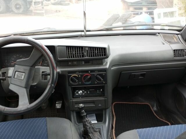 Серый Пежо 405, объемом двигателя 1.6 л и пробегом 1 тыс. км за 1050 $, фото 5 на Automoto.ua