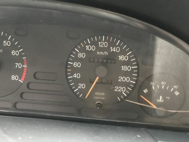 Серый Пежо 405, объемом двигателя 1.9 л и пробегом 324 тыс. км за 714 $, фото 5 на Automoto.ua