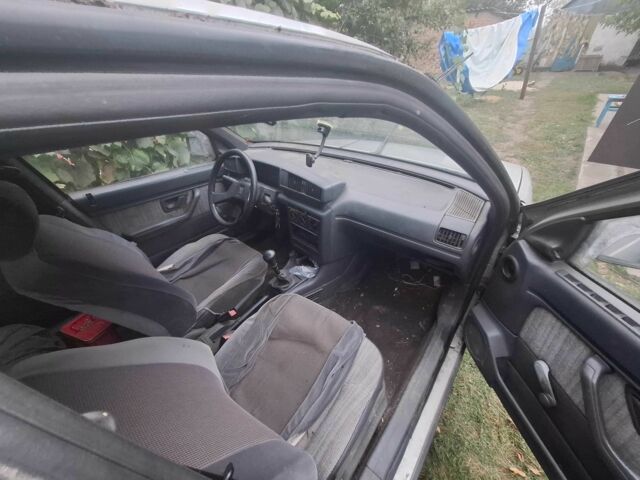 Сірий Пежо 405, об'ємом двигуна 1.6 л та пробігом 343 тис. км за 725 $, фото 2 на Automoto.ua