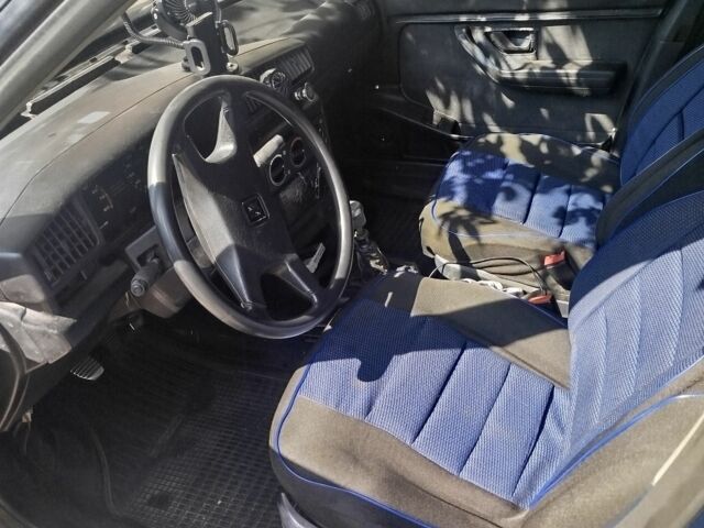 Синій Пежо 405, об'ємом двигуна 1.6 л та пробігом 380 тис. км за 500 $, фото 4 на Automoto.ua