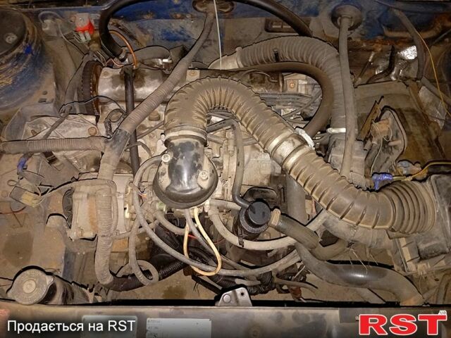 Синий Пежо 405, объемом двигателя 1.6 л и пробегом 0 тыс. км за 360 $, фото 5 на Automoto.ua