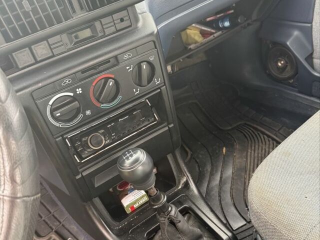 Синий Пежо 405, объемом двигателя 0 л и пробегом 3 тыс. км за 1400 $, фото 3 на Automoto.ua