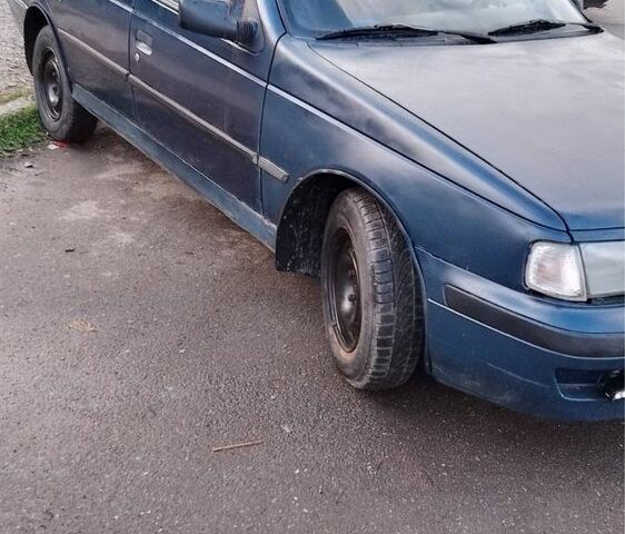 Синий Пежо 405, объемом двигателя 1.9 л и пробегом 100 тыс. км за 1200 $, фото 1 на Automoto.ua