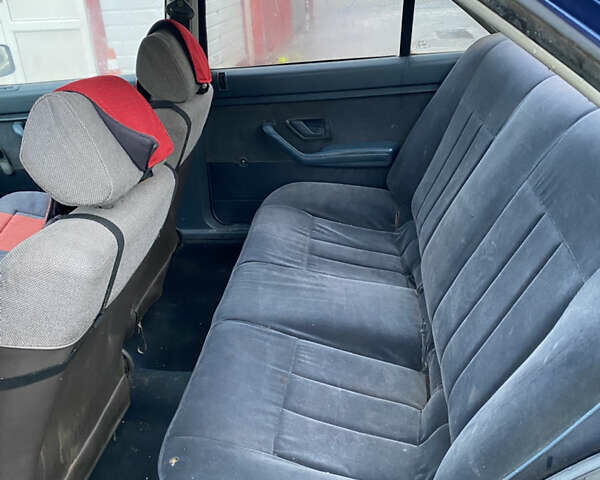 Синій Пежо 405, об'ємом двигуна 1.6 л та пробігом 153 тис. км за 1000 $, фото 11 на Automoto.ua