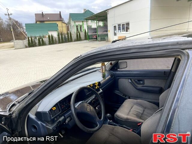 Синий Пежо 405, объемом двигателя 1.9 л и пробегом 350 тыс. км за 750 $, фото 3 на Automoto.ua