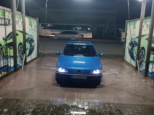 Синий Пежо 405, объемом двигателя 2 л и пробегом 340 тыс. км за 1700 $, фото 2 на Automoto.ua